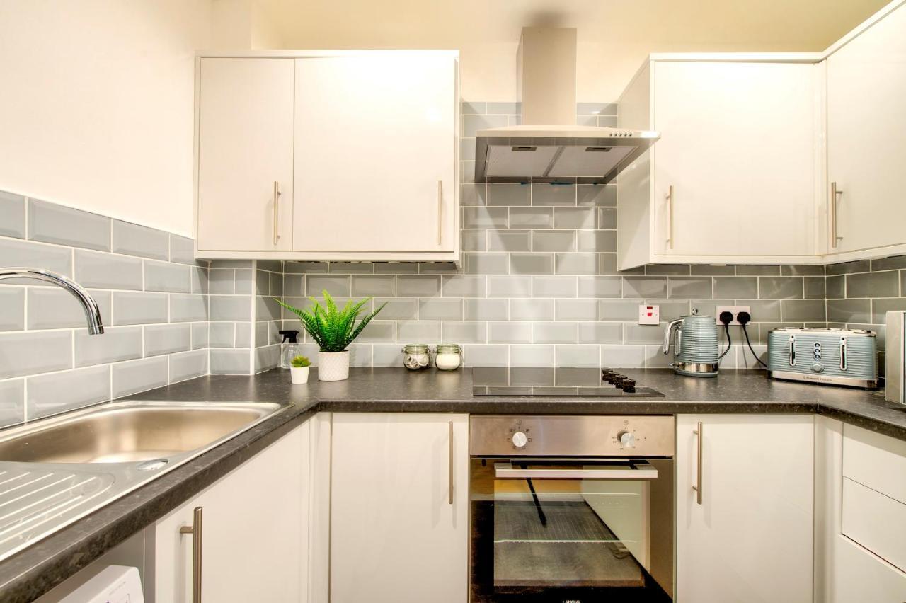Pass The Keys Stylish 2 Bed In Heart Of West End Lägenhet Glasgow Exteriör bild