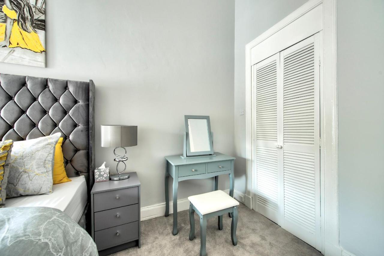 Pass The Keys Stylish 2 Bed In Heart Of West End Lägenhet Glasgow Exteriör bild