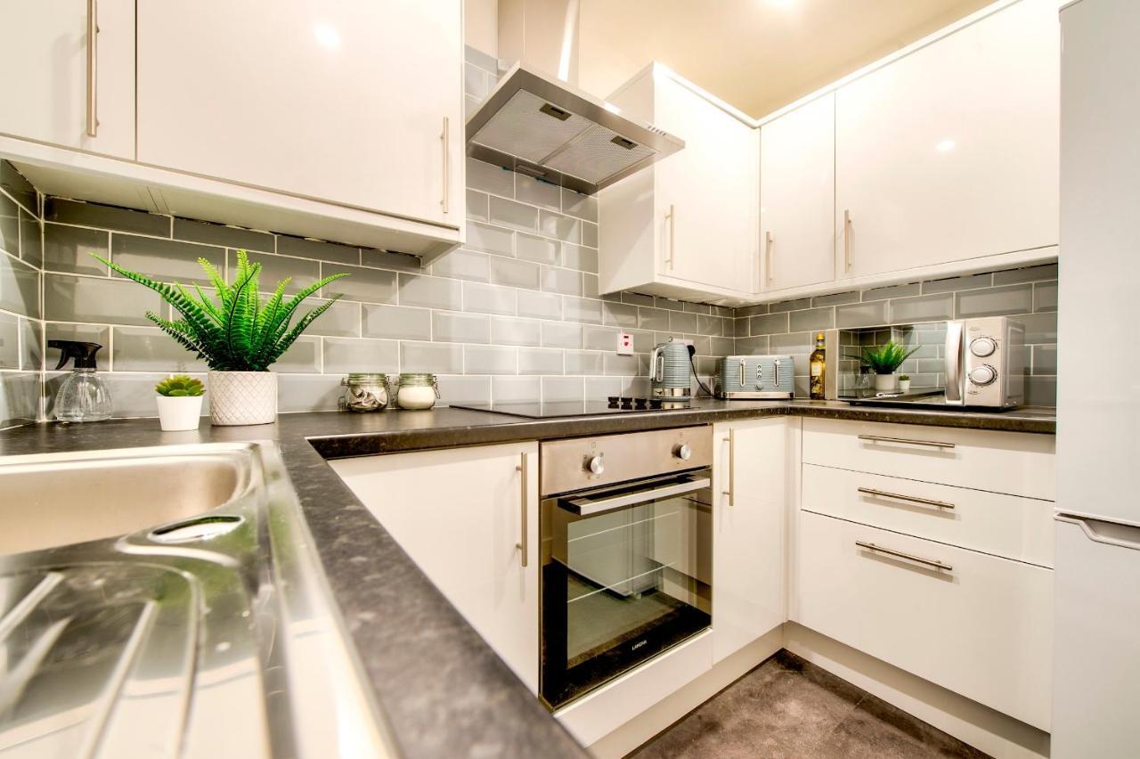 Pass The Keys Stylish 2 Bed In Heart Of West End Lägenhet Glasgow Exteriör bild