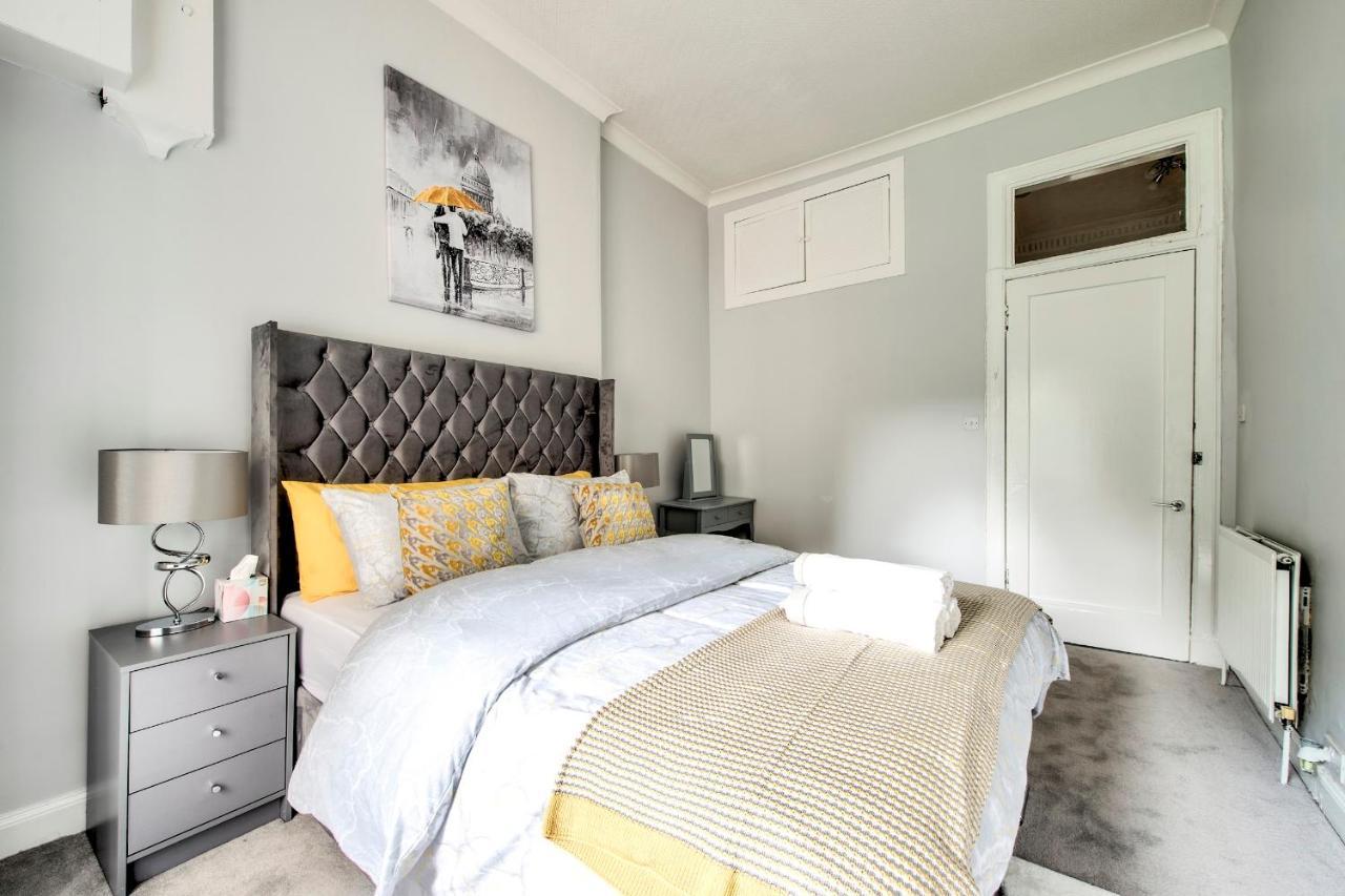 Pass The Keys Stylish 2 Bed In Heart Of West End Lägenhet Glasgow Exteriör bild